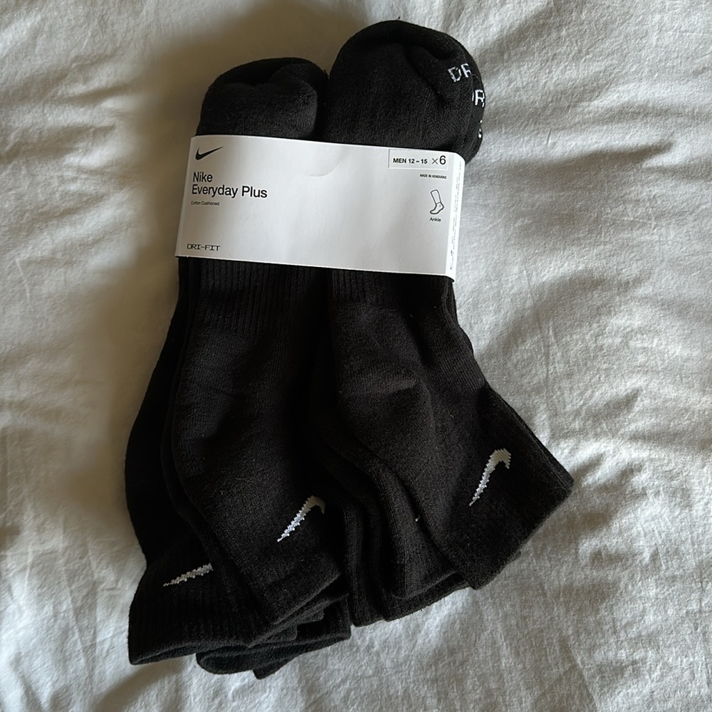 Nike Dri-FIT Black Crew Socks